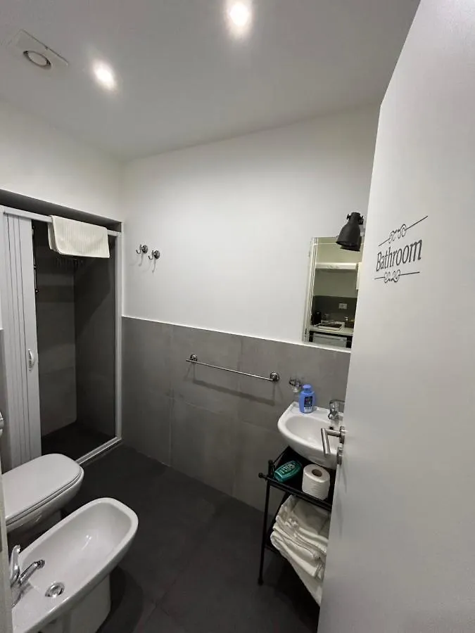 Appartamento Free Flat Aeroporto di Catania Fontana Rossa 0*,  Italia